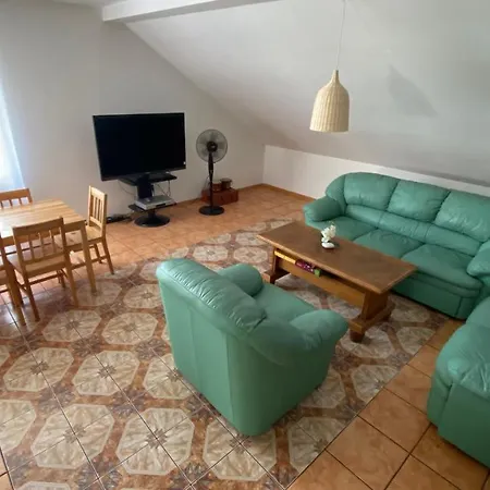 Pod Kasztanami - דירה Ińsko