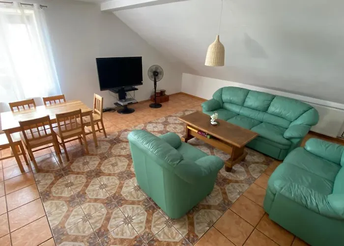 Pod Kasztanami - Apartmán Ińsko